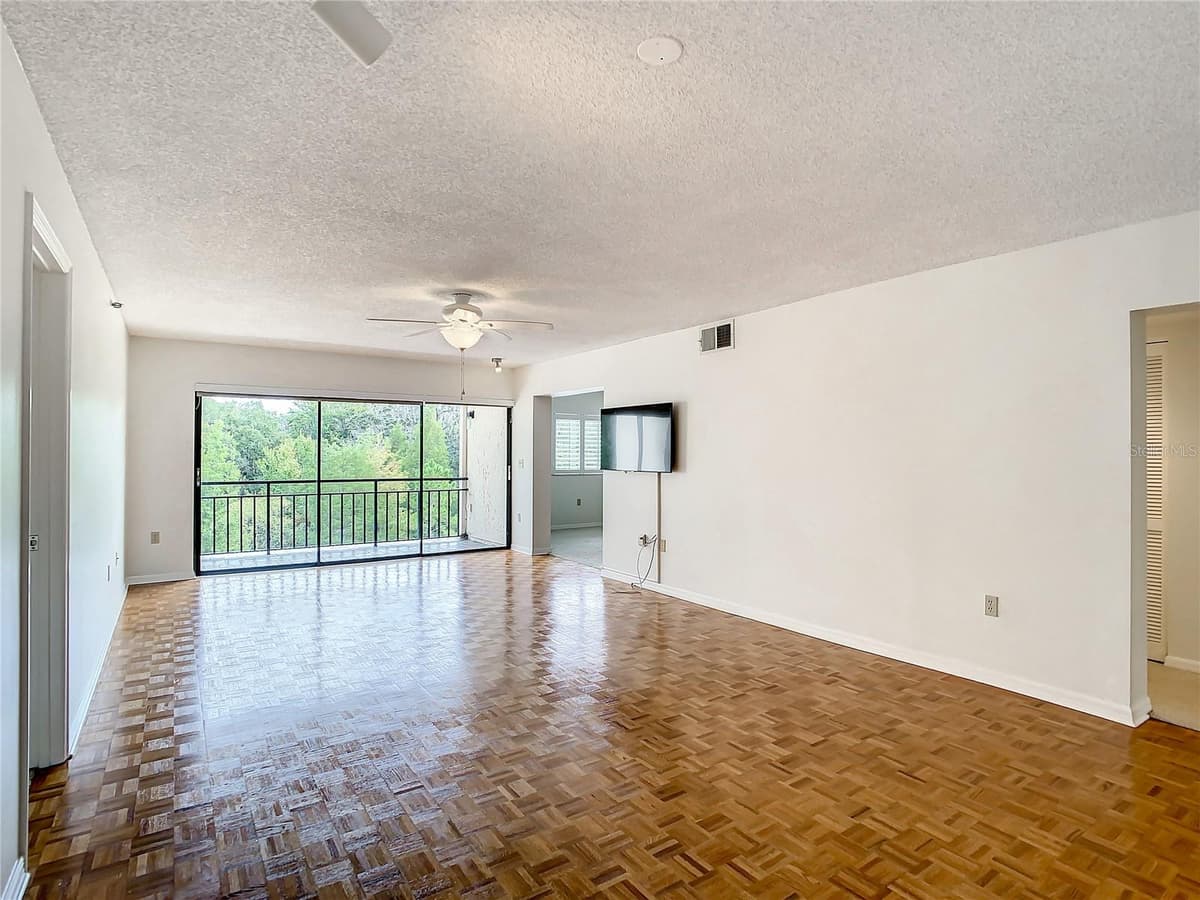 1158 CARMEL CIRCLE — photo 18 of 56