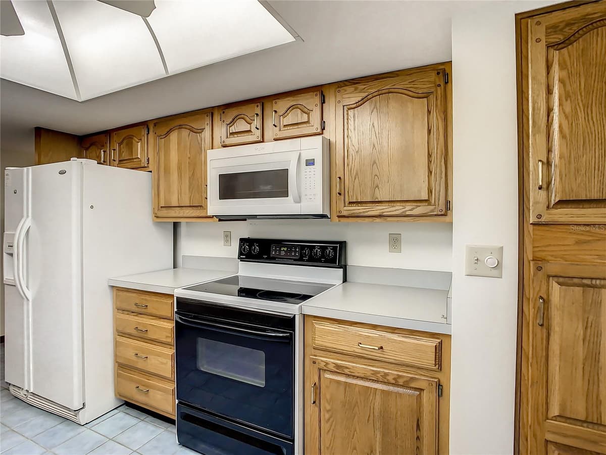 1158 CARMEL CIRCLE — photo 9 of 56