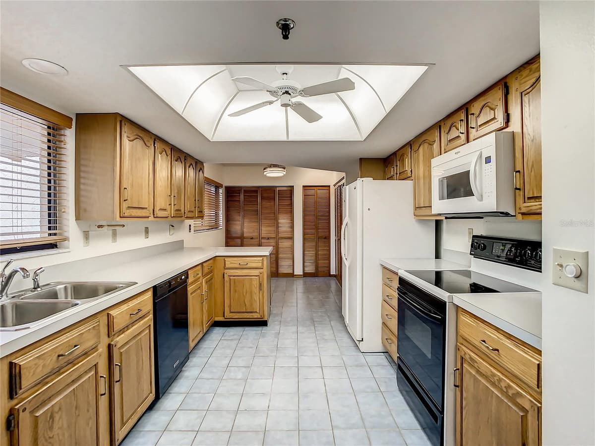 1158 CARMEL CIRCLE — photo 7 of 56