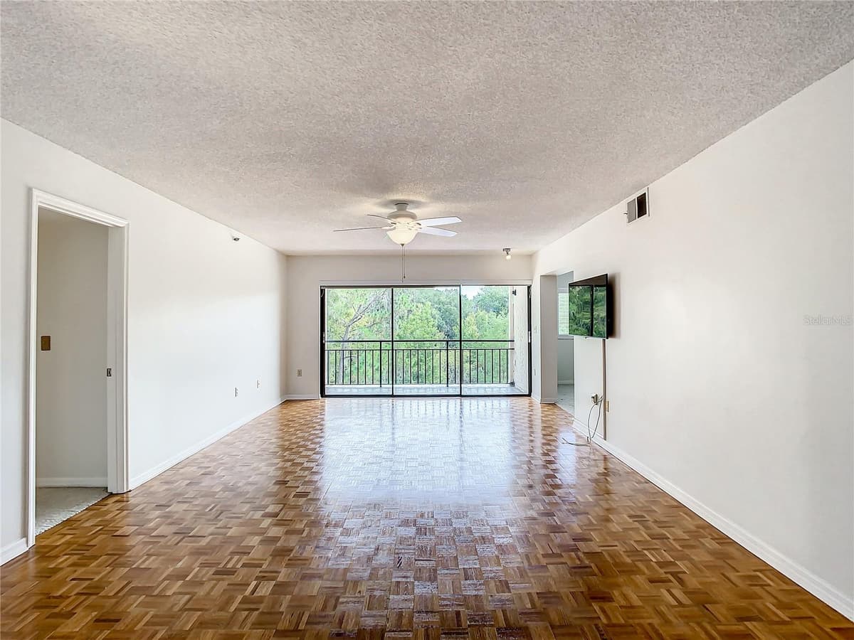 1158 CARMEL CIRCLE — photo 17 of 56