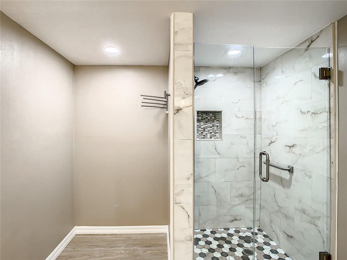 1158 CARMEL CIRCLE — photo 37 of 56