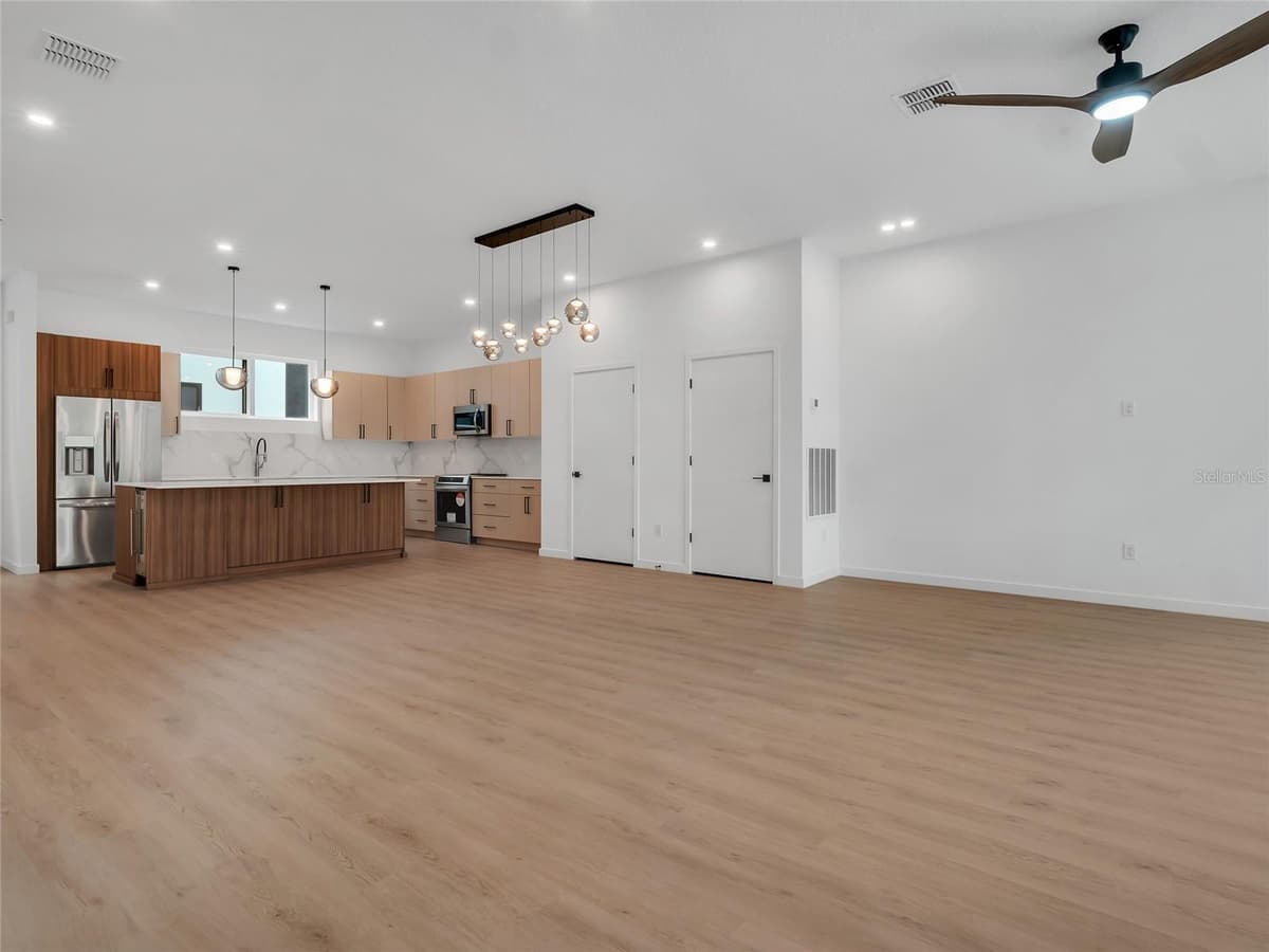 2114 4TH STREET — photo 18 of 54