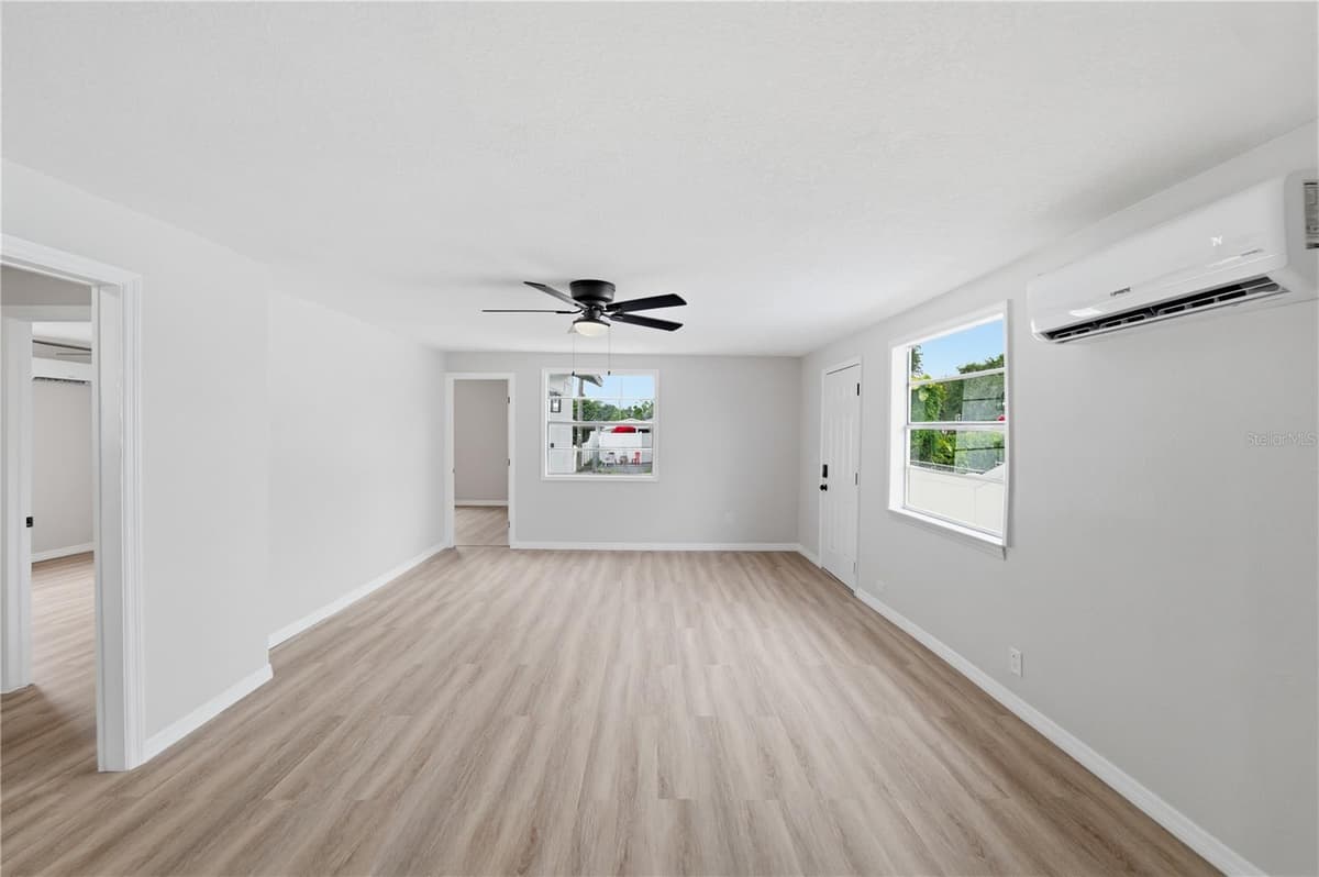 3923 FLORA STREET — photo 14 of 41
