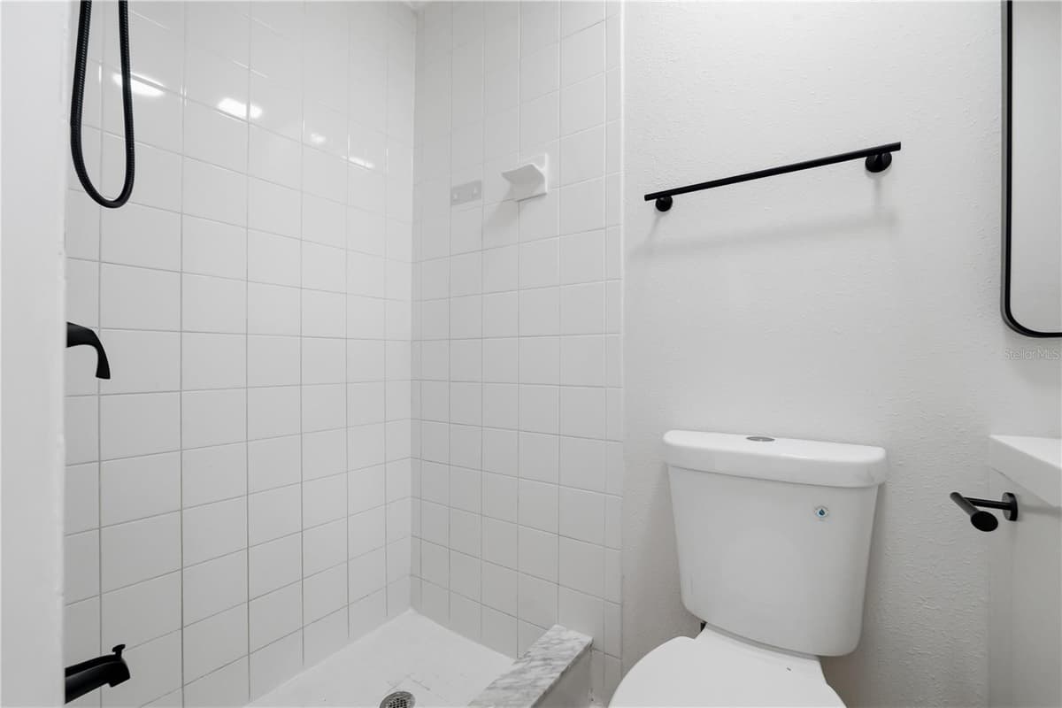 3923 FLORA STREET — photo 18 of 41