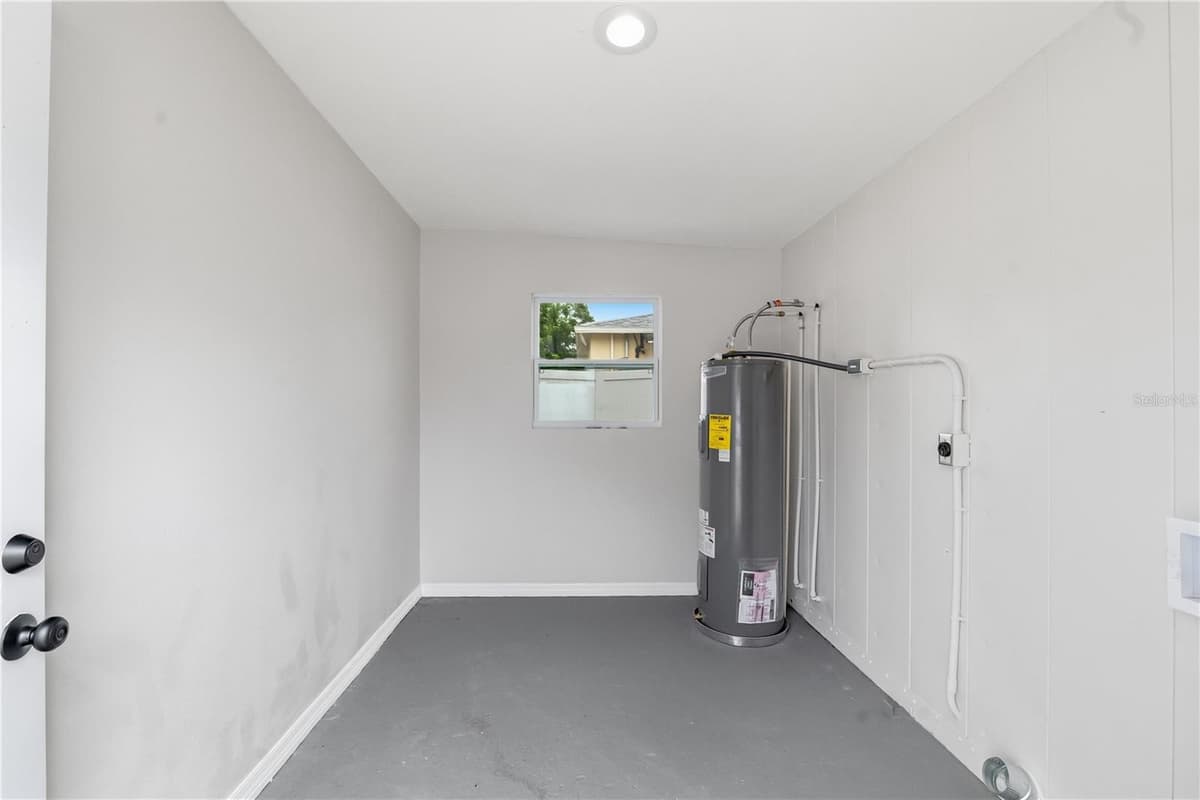 3923 FLORA STREET — photo 23 of 41