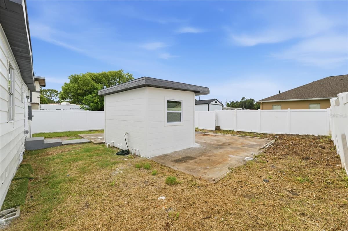 3923 FLORA STREET — photo 31 of 41
