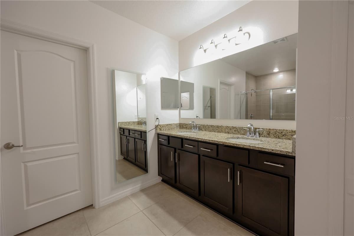 1113 BRADFORD RIDGE DRIVE — photo 10 of 21
