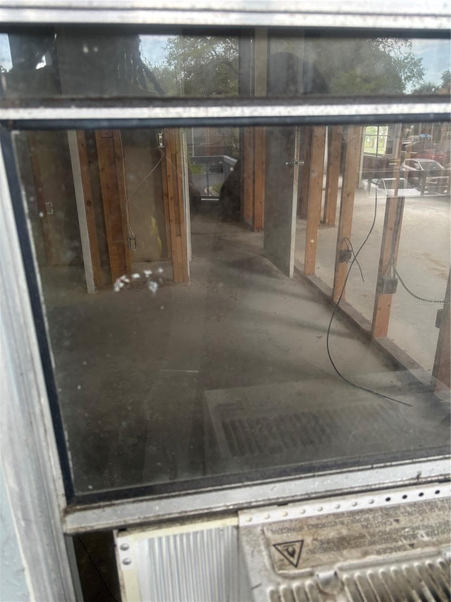 408 NORTHLAKE DRIVE — photo 9 of 11