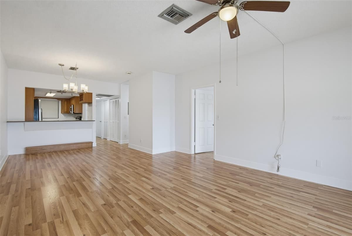 100 GRANT AVENUE — photo 14 of 67