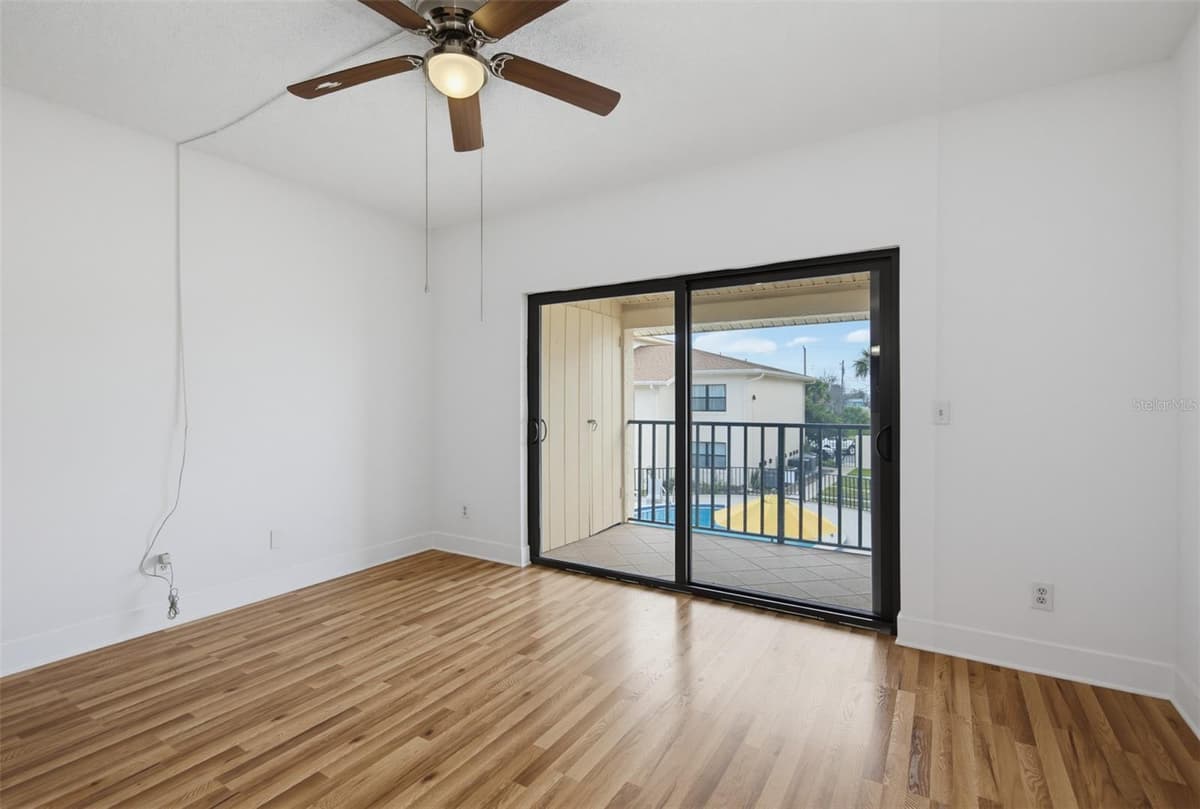 100 GRANT AVENUE — photo 16 of 67