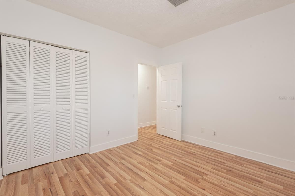 100 GRANT AVENUE — photo 19 of 67