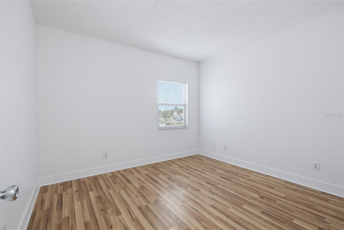 100 GRANT AVENUE — photo 18 of 67