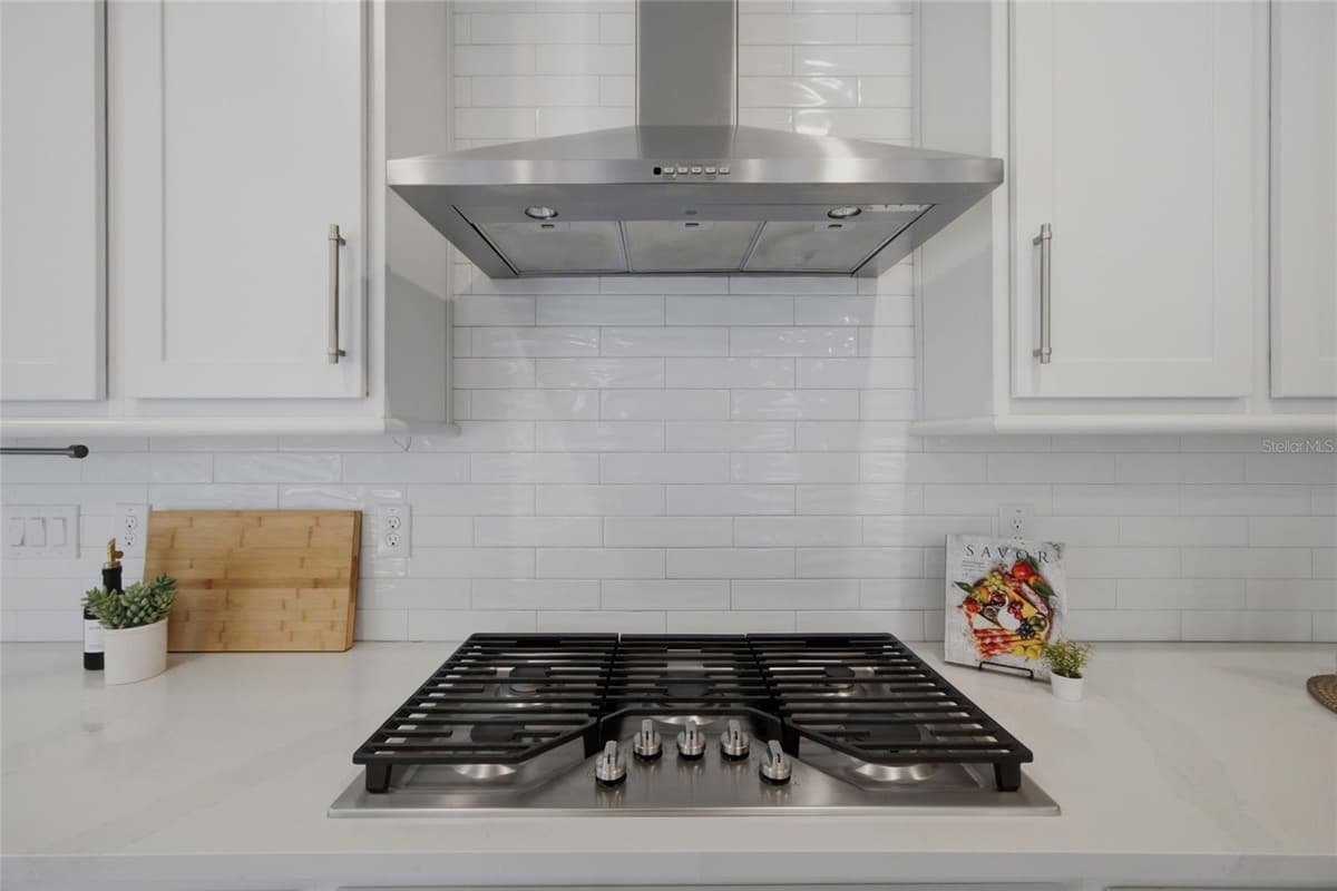 4667 SAN MARTINO DRIVE — photo 10 of 69
