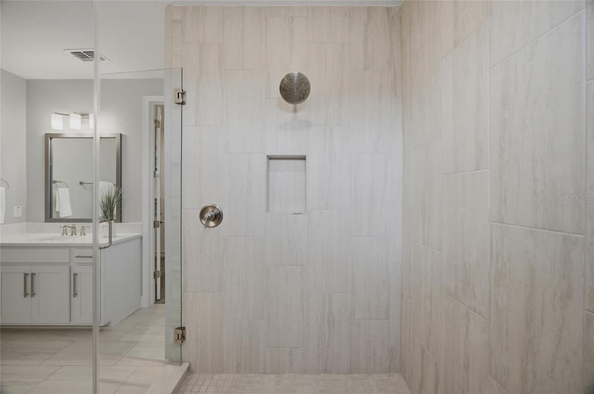 4667 SAN MARTINO DRIVE — photo 37 of 69