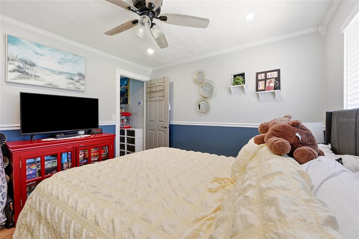7219 REYMOOR DRIVE — photo 25 of 64
