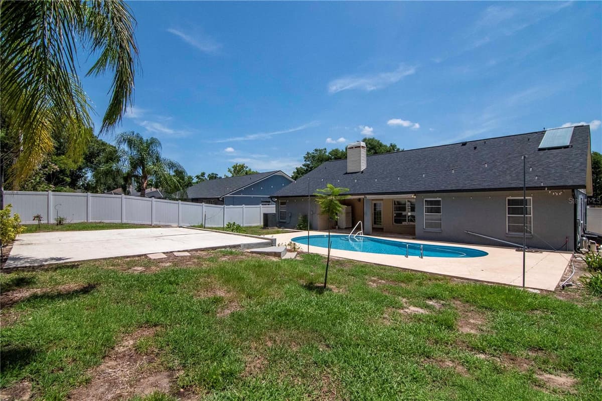 2608 BERRYVINE PLACE — photo 36 of 53