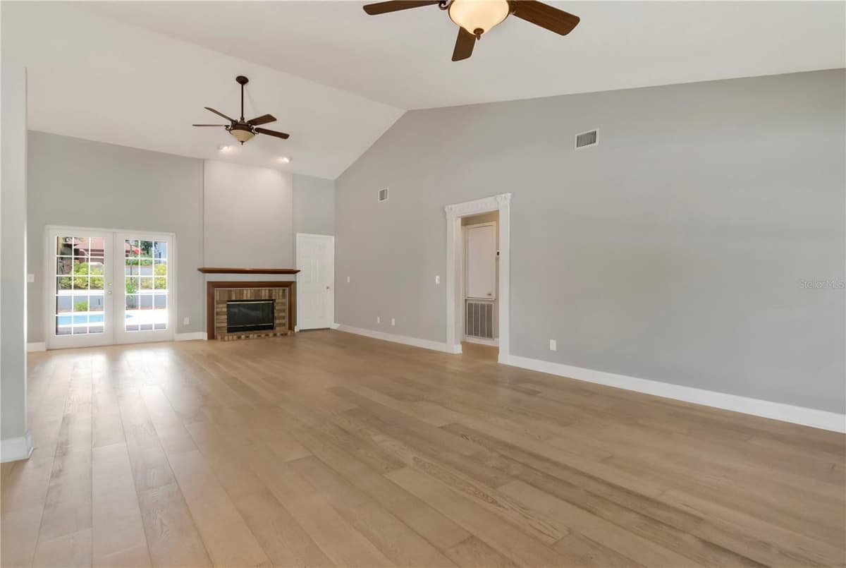2608 BERRYVINE PLACE — photo 13 of 53