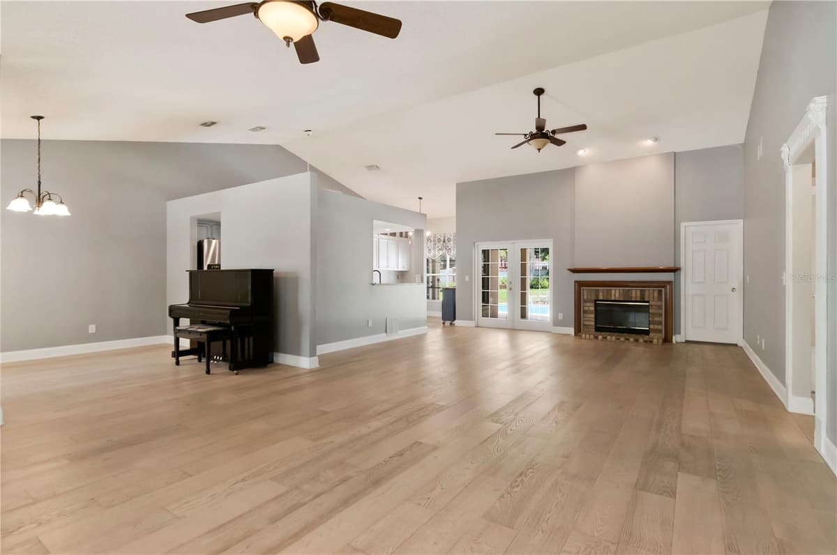 2608 BERRYVINE PLACE — photo 14 of 53