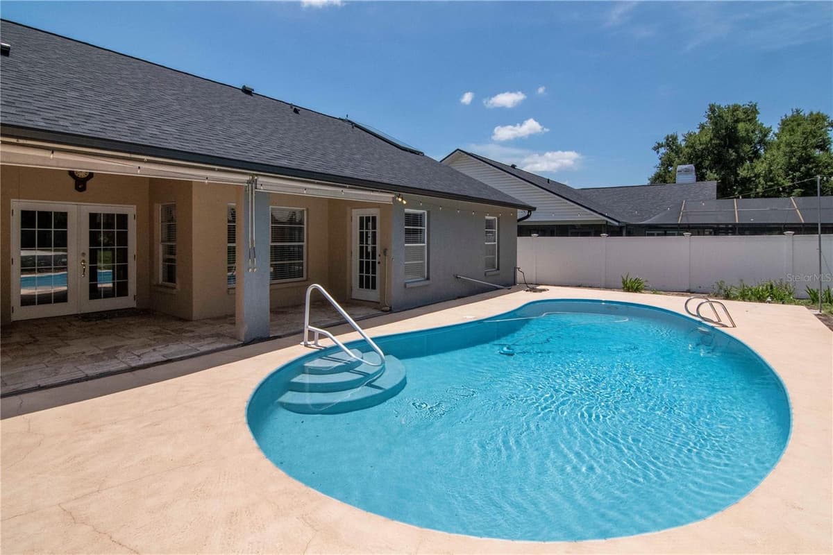 2608 BERRYVINE PLACE — photo 30 of 53