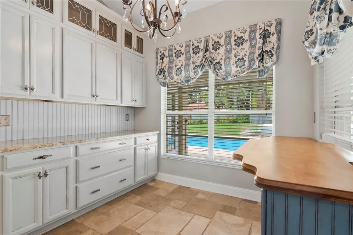 2608 BERRYVINE PLACE — photo 9 of 53