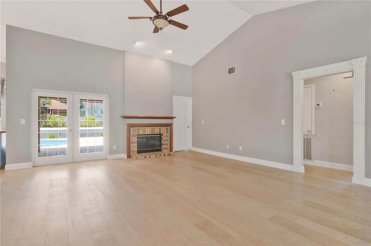 2608 BERRYVINE PLACE — photo 18 of 53
