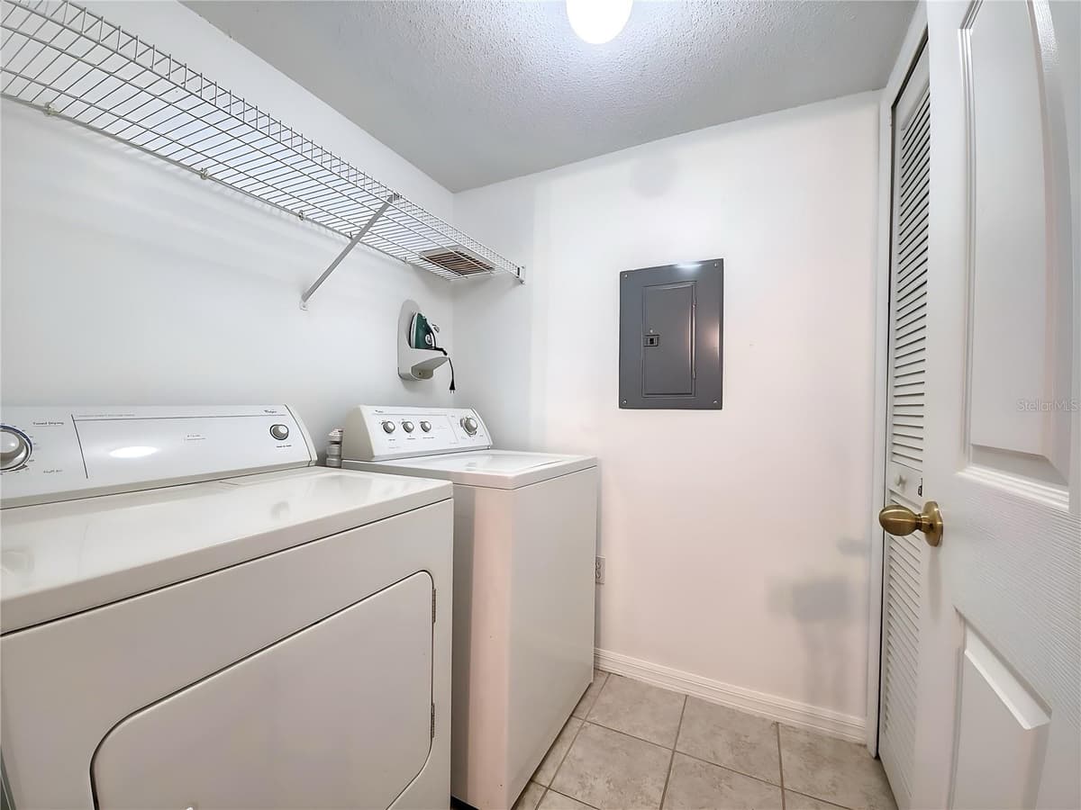 1115 PARK RIDGE CIRCLE — photo 32 of 92
