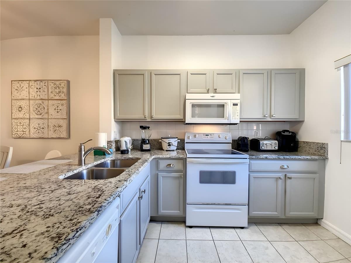 1115 PARK RIDGE CIRCLE — photo 8 of 92