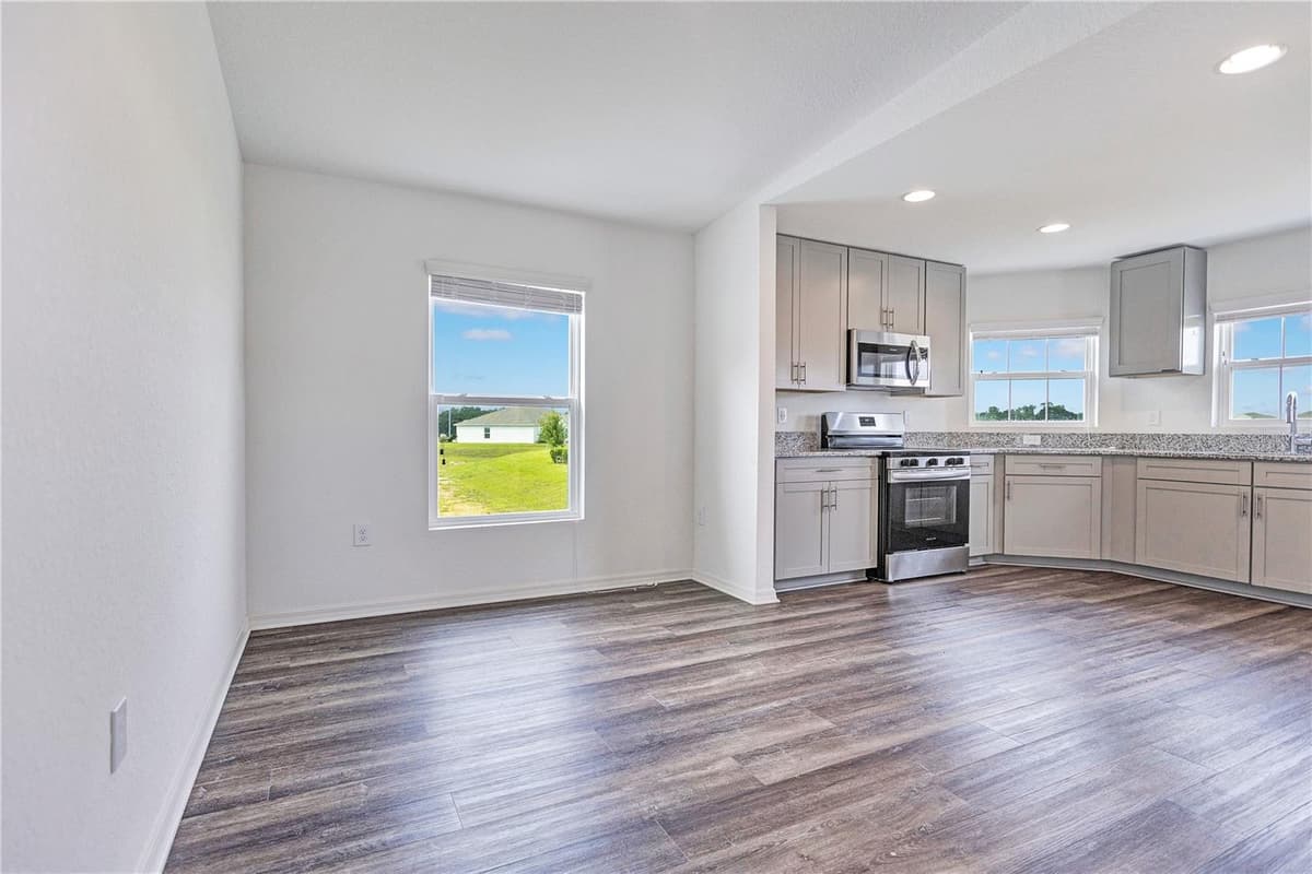 1080 BERGAMOT DRIVE — photo 10 of 40