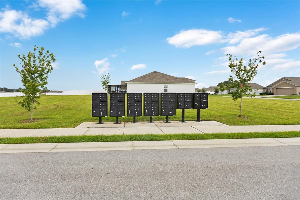 1080 BERGAMOT DRIVE — photo 32 of 40