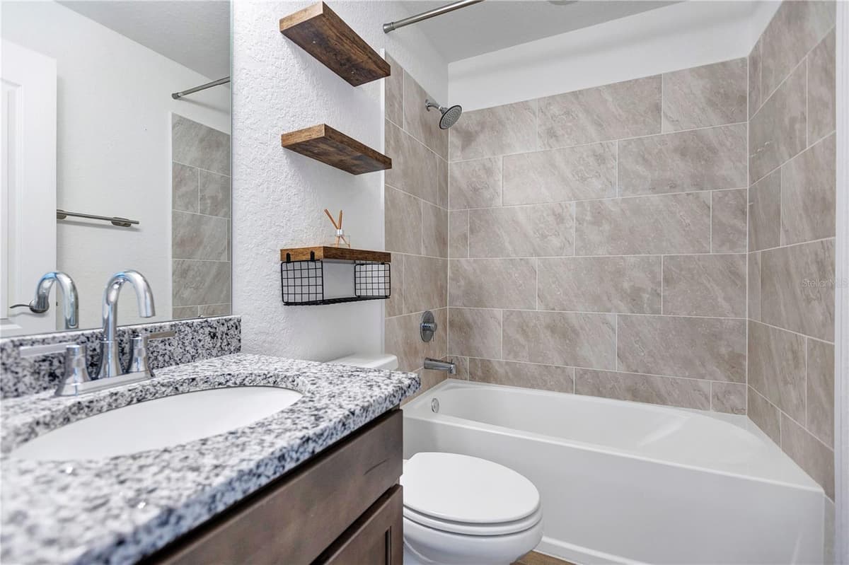 1080 BERGAMOT DRIVE — photo 16 of 40
