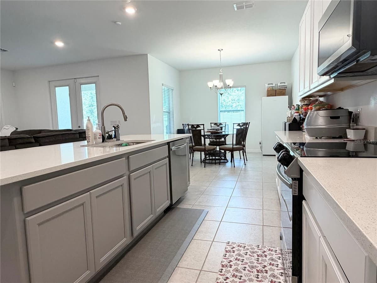 1663 MEADOWLARK DRIVE — photo 6 of 23