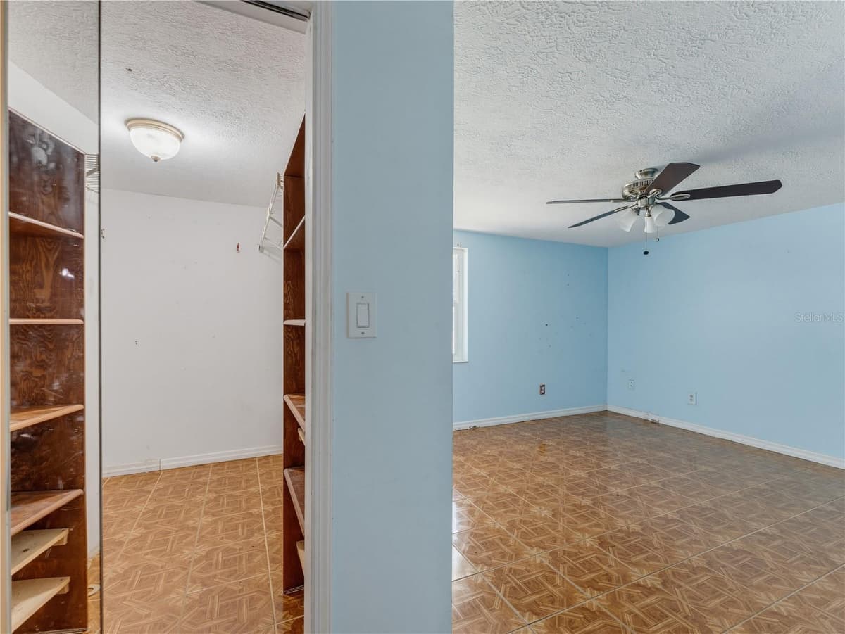 1116 OAKWOOD STREET — photo 45 of 68