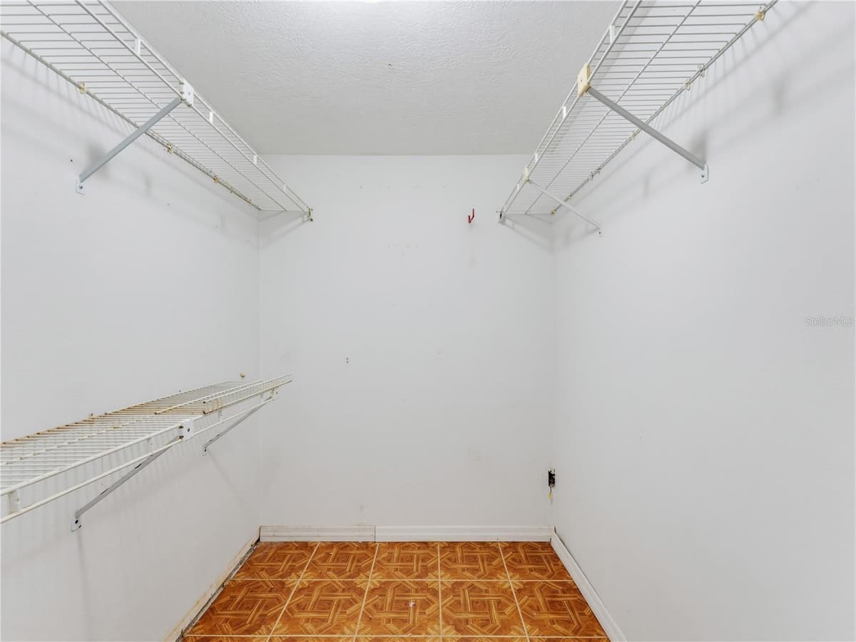1116 OAKWOOD STREET — photo 46 of 68
