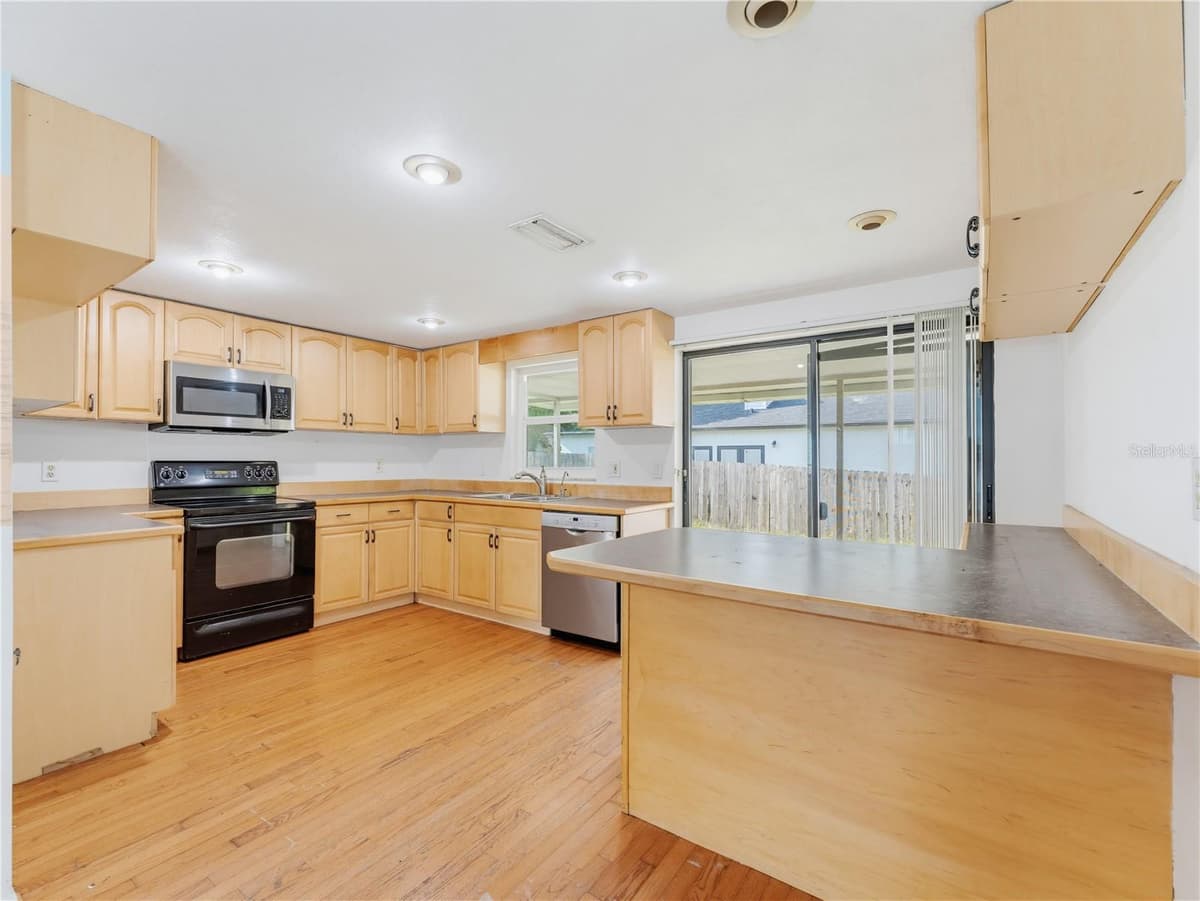 1116 OAKWOOD STREET — photo 19 of 68