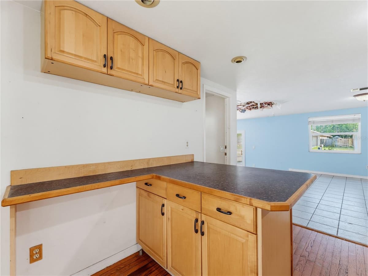 1116 OAKWOOD STREET — photo 24 of 68