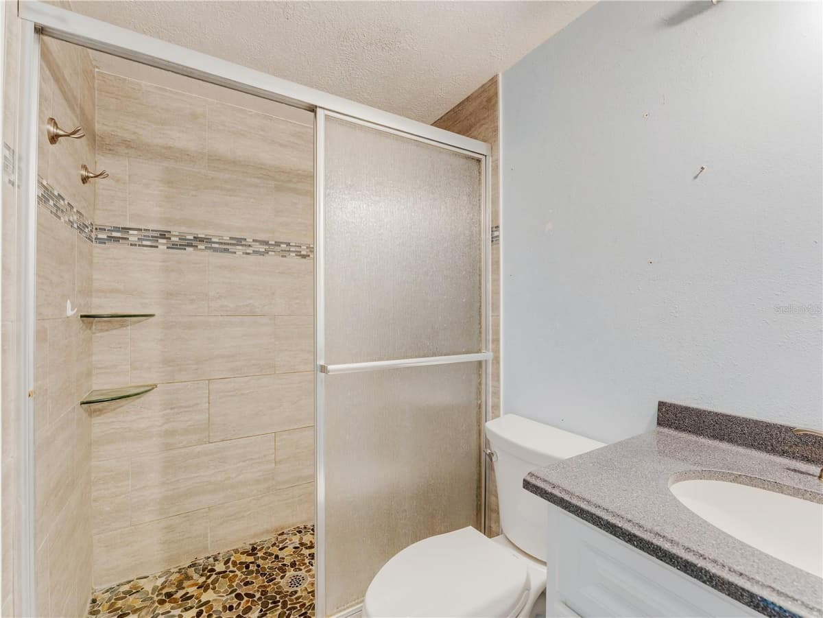 1116 OAKWOOD STREET — photo 44 of 68