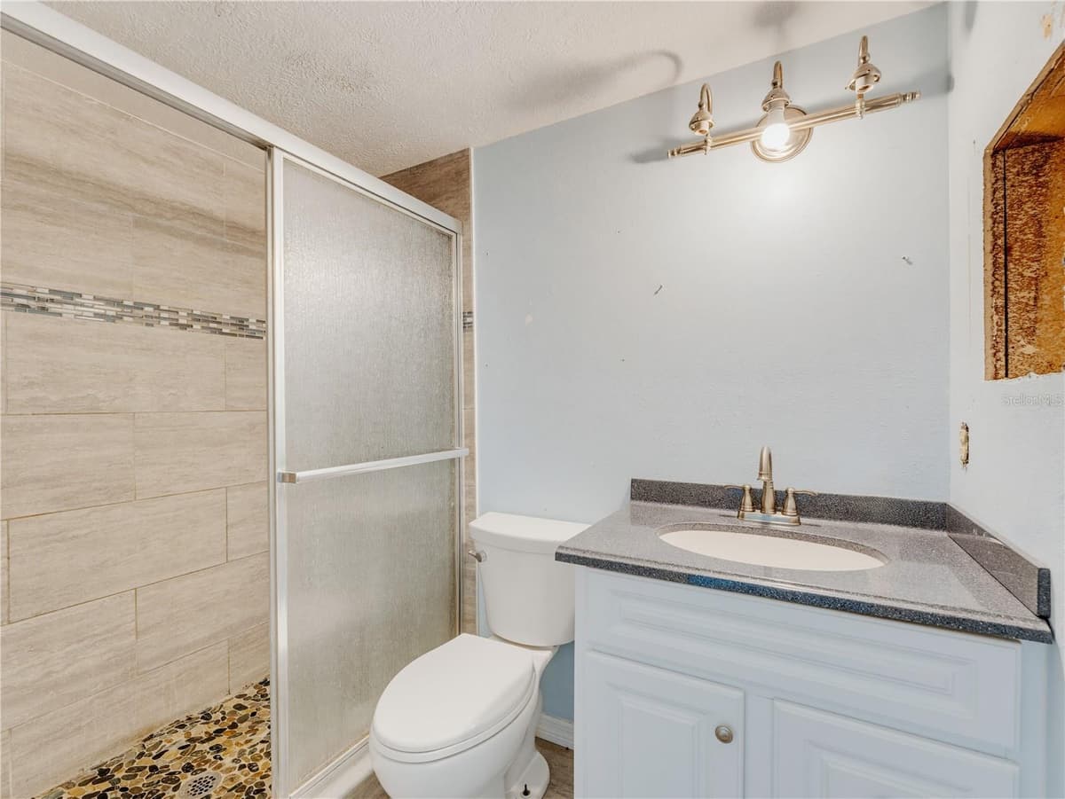 1116 OAKWOOD STREET — photo 43 of 68