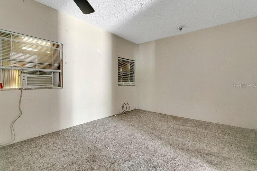 2110 JAMES DRIVE — photo 12 of 31