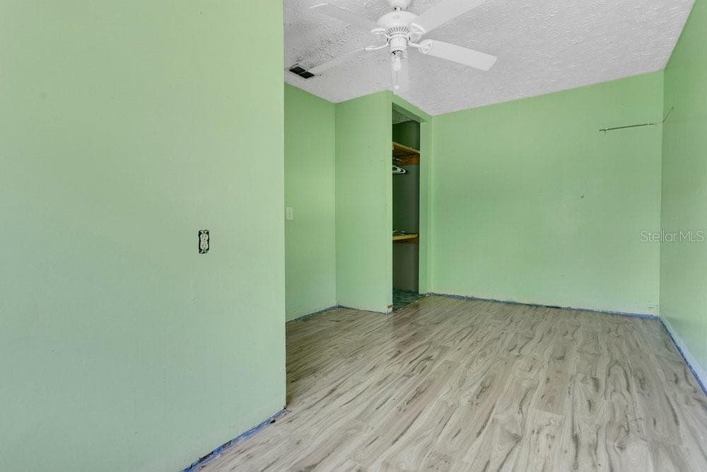2110 JAMES DRIVE — photo 16 of 31
