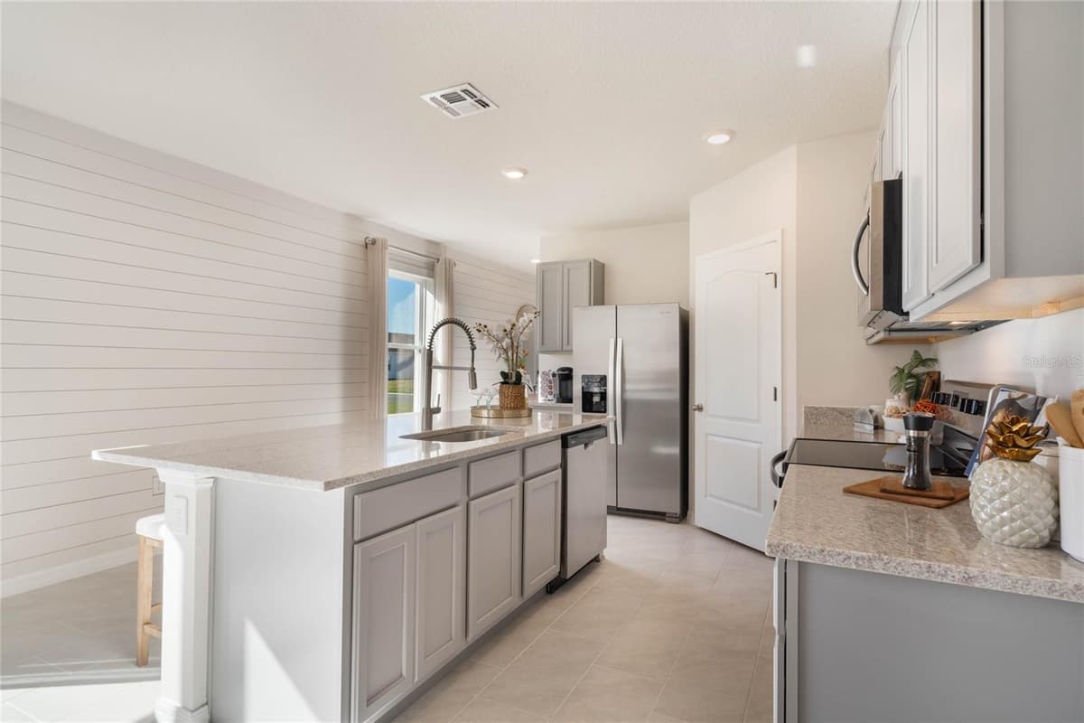 3023 VICEROY — photo 13 of 25