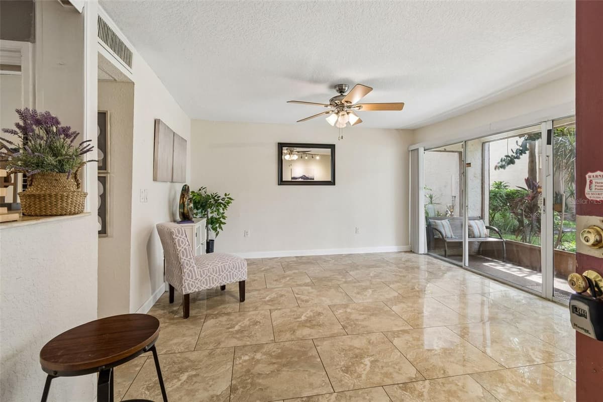 3841 LAKE DRIVE — photo 4 of 52