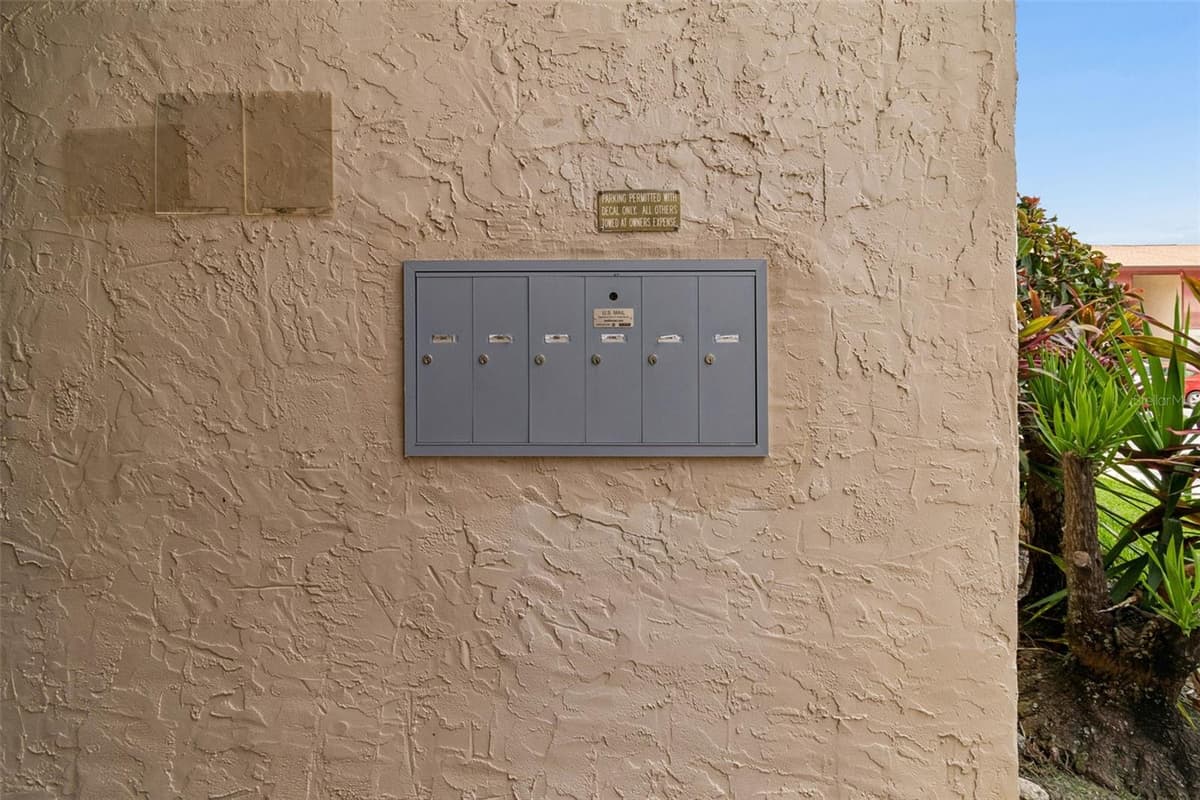 3841 LAKE DRIVE — photo 31 of 52