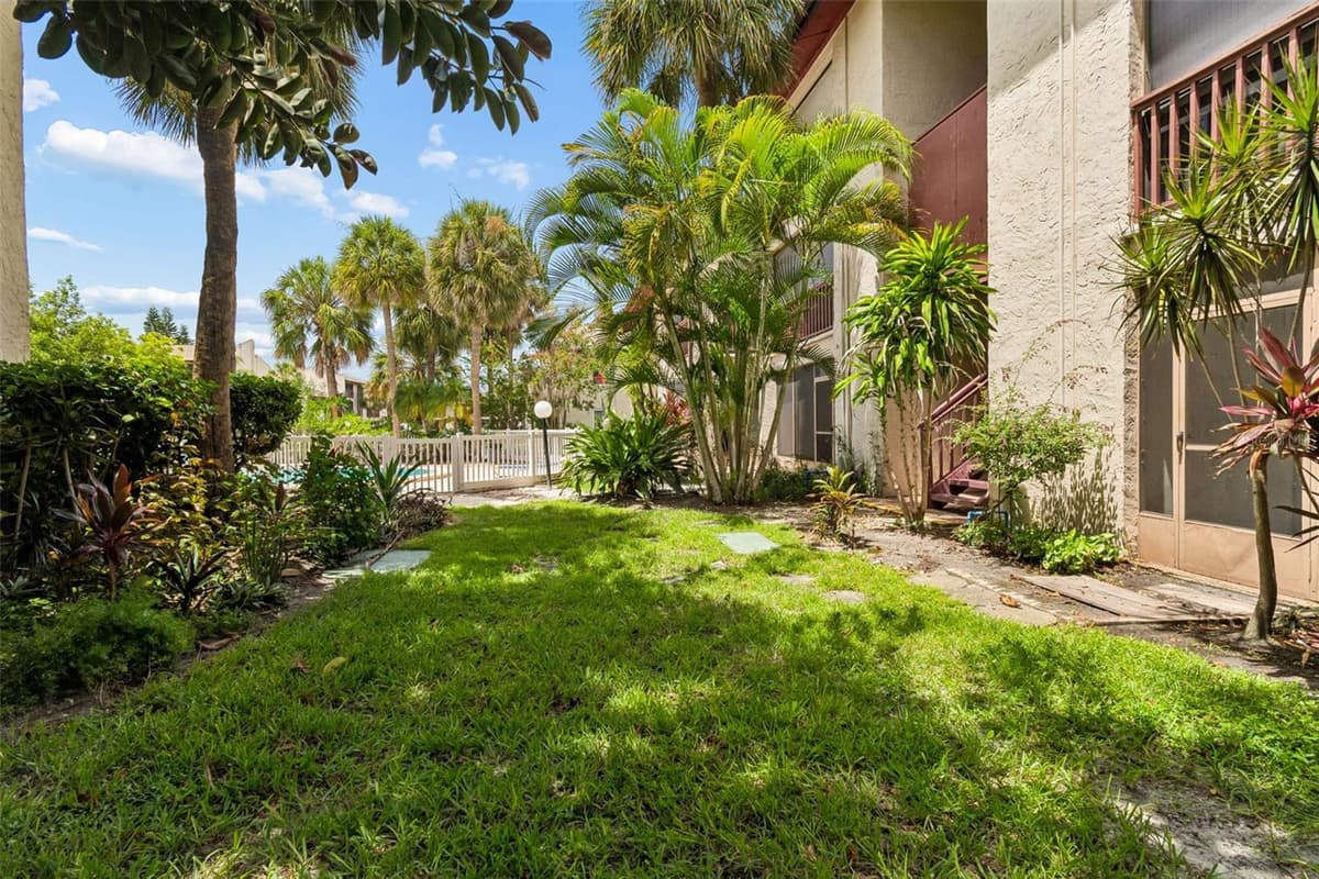 3841 LAKE DRIVE — photo 51 of 52