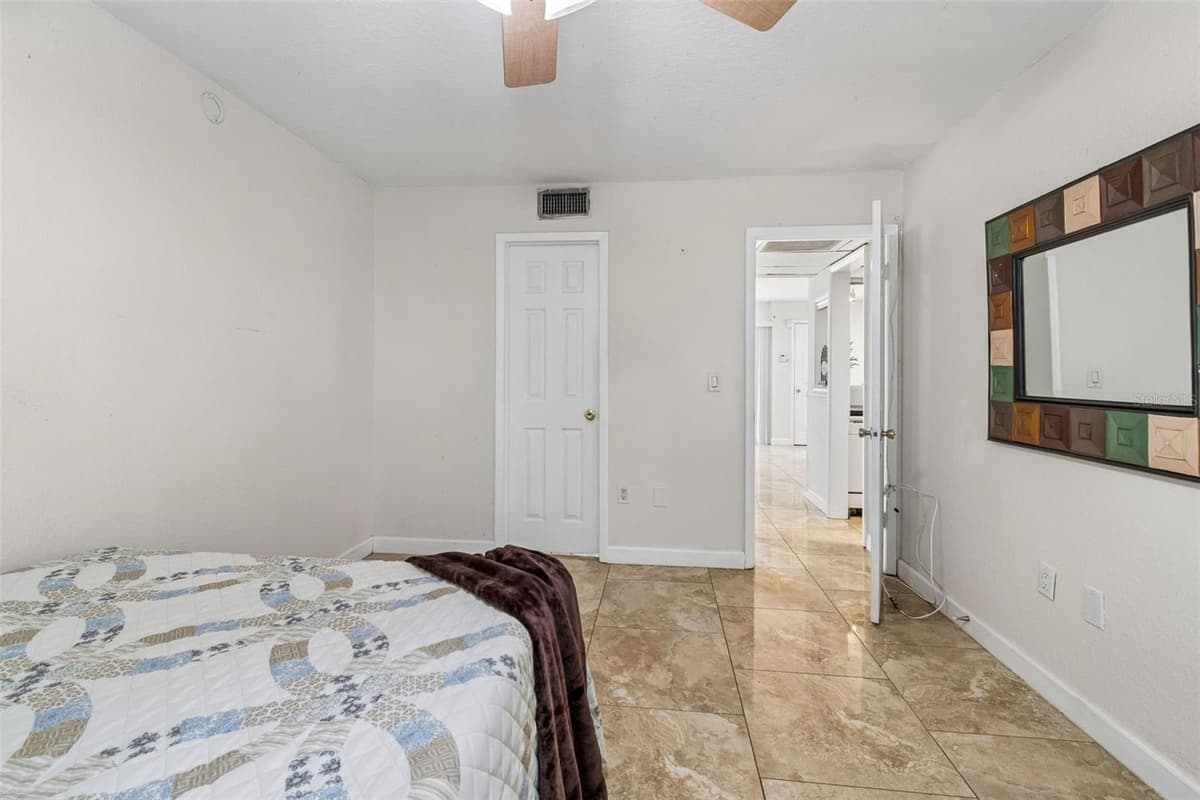 3841 LAKE DRIVE — photo 18 of 52