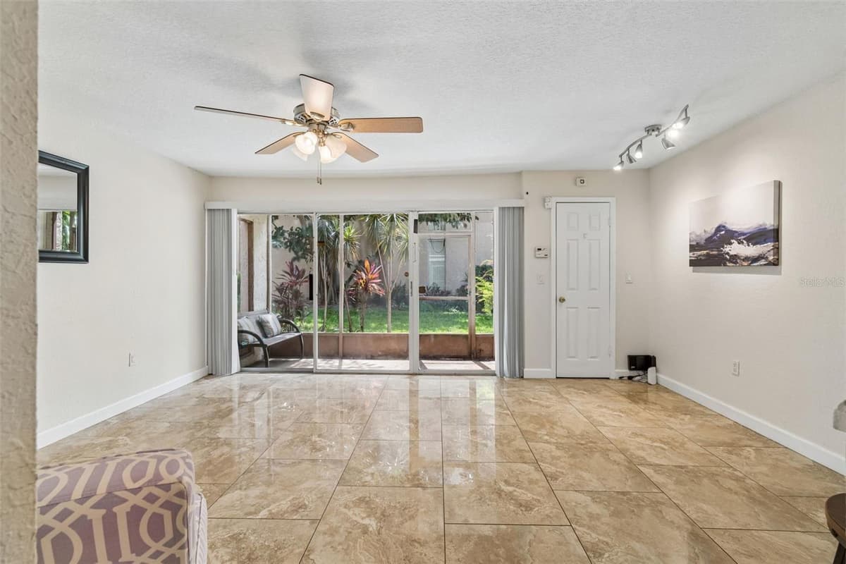 3841 LAKE DRIVE — photo 8 of 52