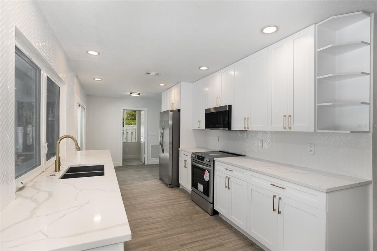 125 MATANZAS ROAD — photo 8 of 29