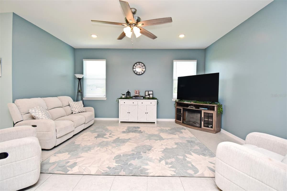 33291 REMBRANDT LANE — photo 5 of 38