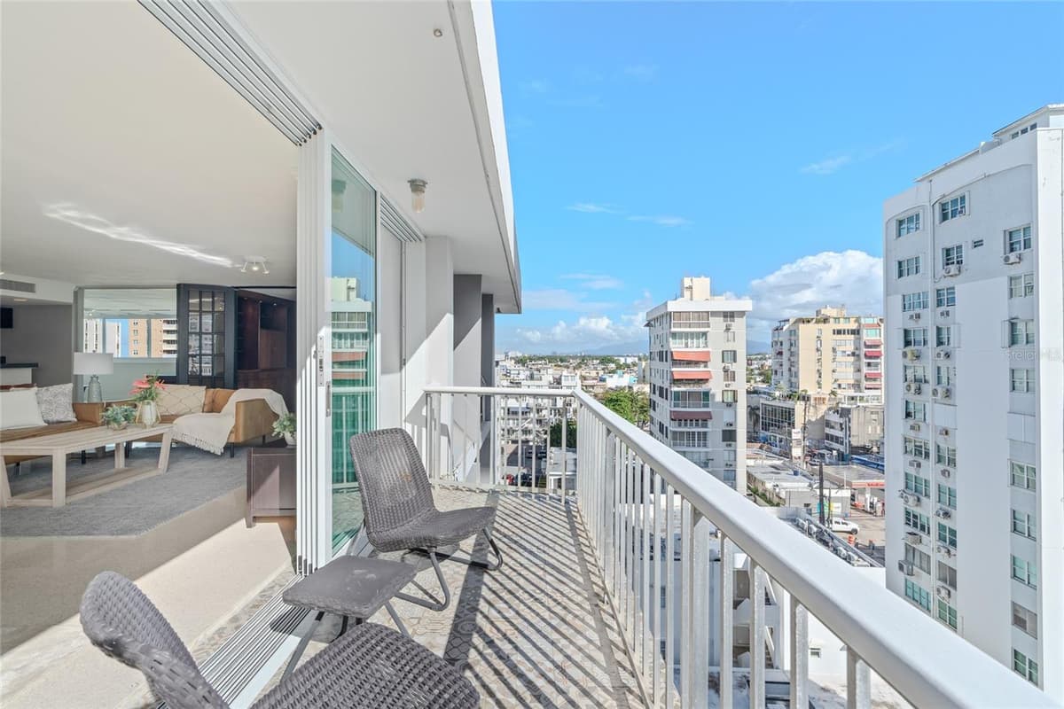77 KINGS COURT — photo 6 of 35