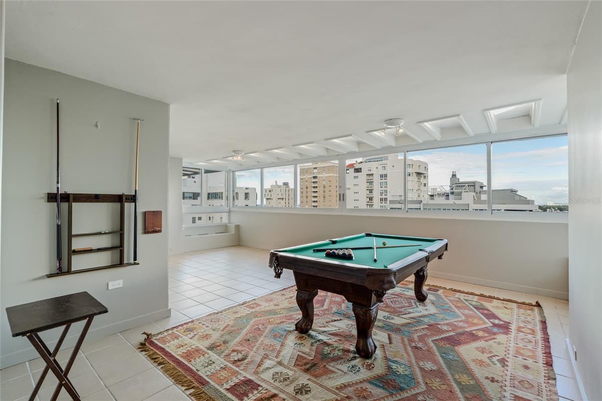 77 KINGS COURT — photo 22 of 35