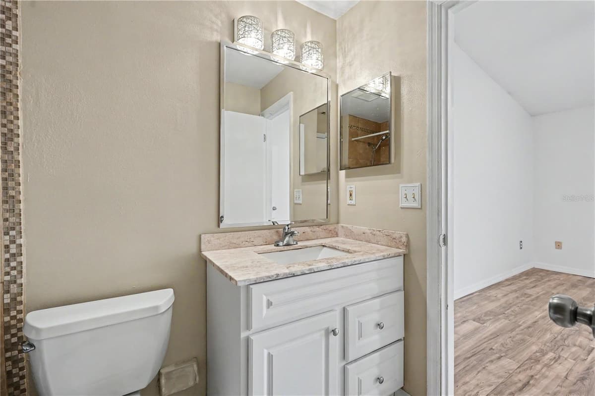 6721 121ST AVENUE — photo 33 of 44